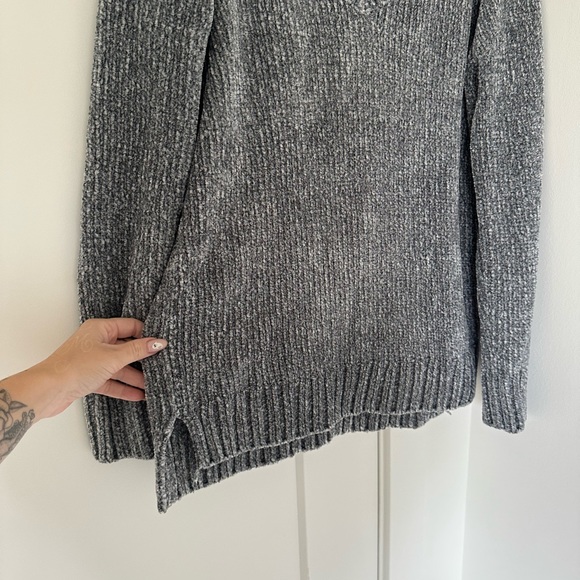 Orvis Chenille V-Neck Sweater - Picture 3 of 4